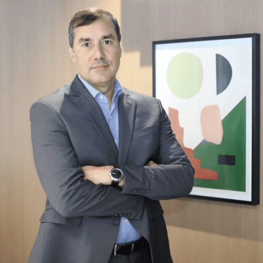 LUIS-VIGA LUIS-VIGA
